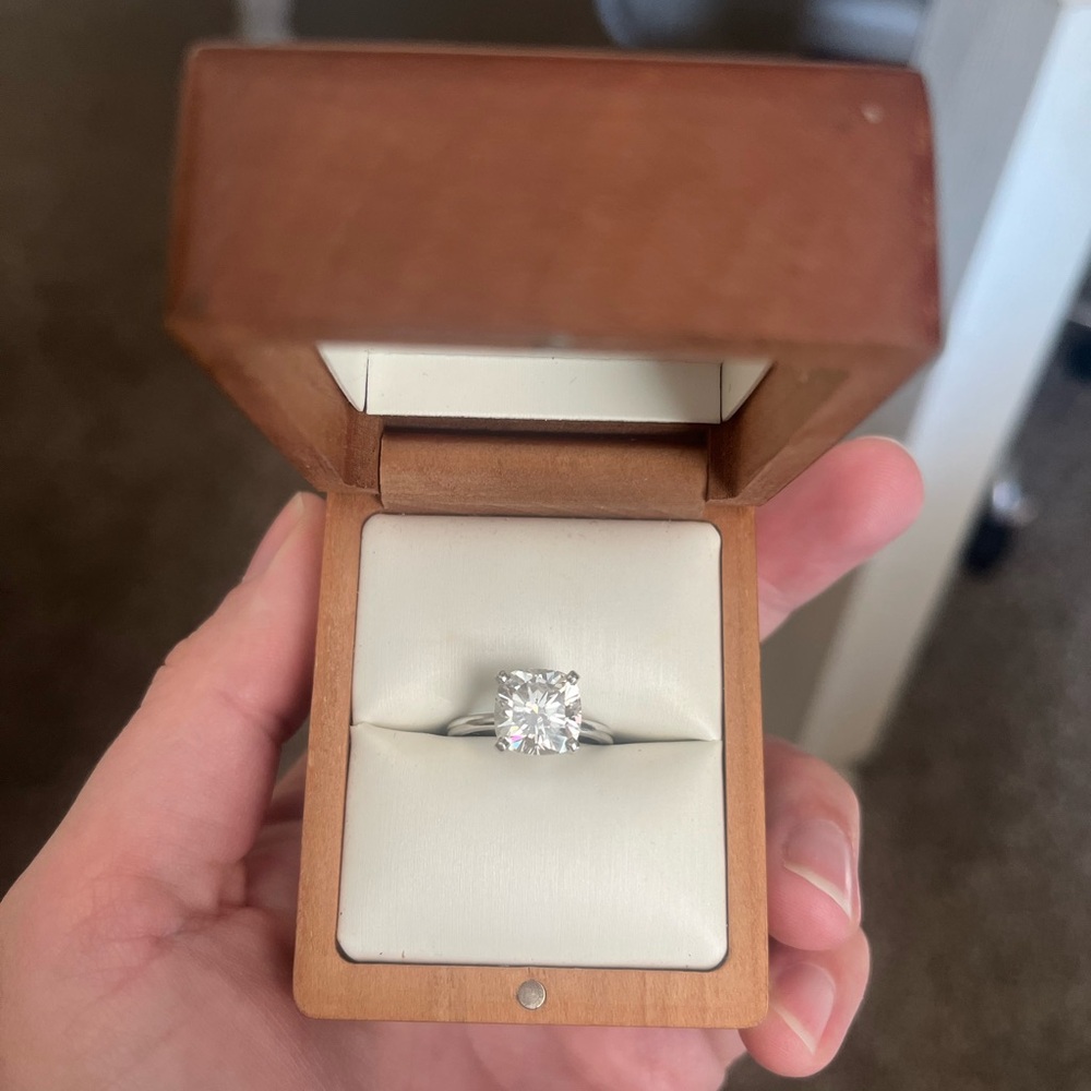 3 Carat Brilliant Earth Sparkling Moissanite